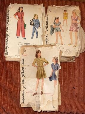 5/$25 1940-50s Pattern Lot with Illustrated Girls in Olive, Pink, Blue